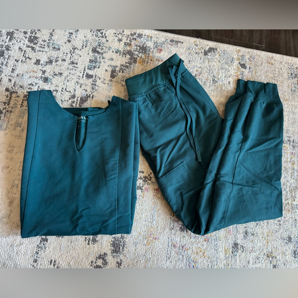 Mandala Jogger Scrub set in Caribbean Color